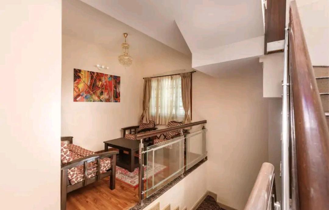 Tulip Villa Bangalore Buitenkant foto